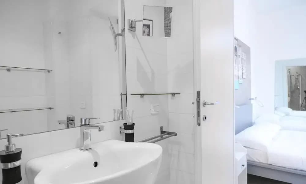 Viale Giulio Cesare Guest House - photo 23