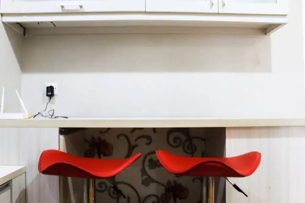 Fully Furnished and Cozy Design 1BR Green Pramuka Apartment - photo 9