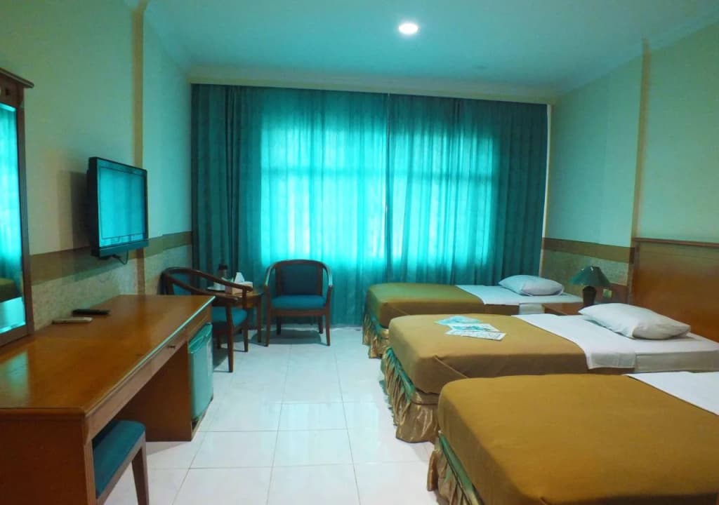 Hotel Puri Kwitang - photo 2