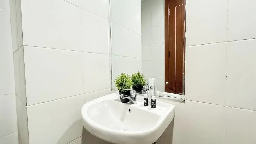 Minimalist Look 1Br At Apartment Vittoria Residence - photo 6