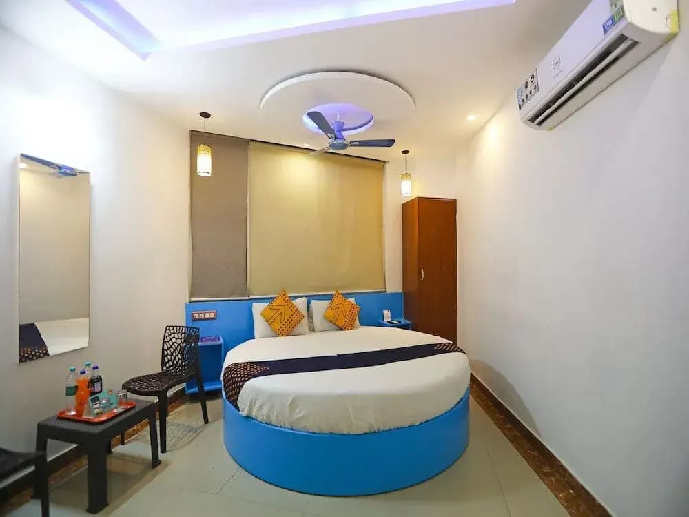 Hotel Deluxe Inn - photo 10