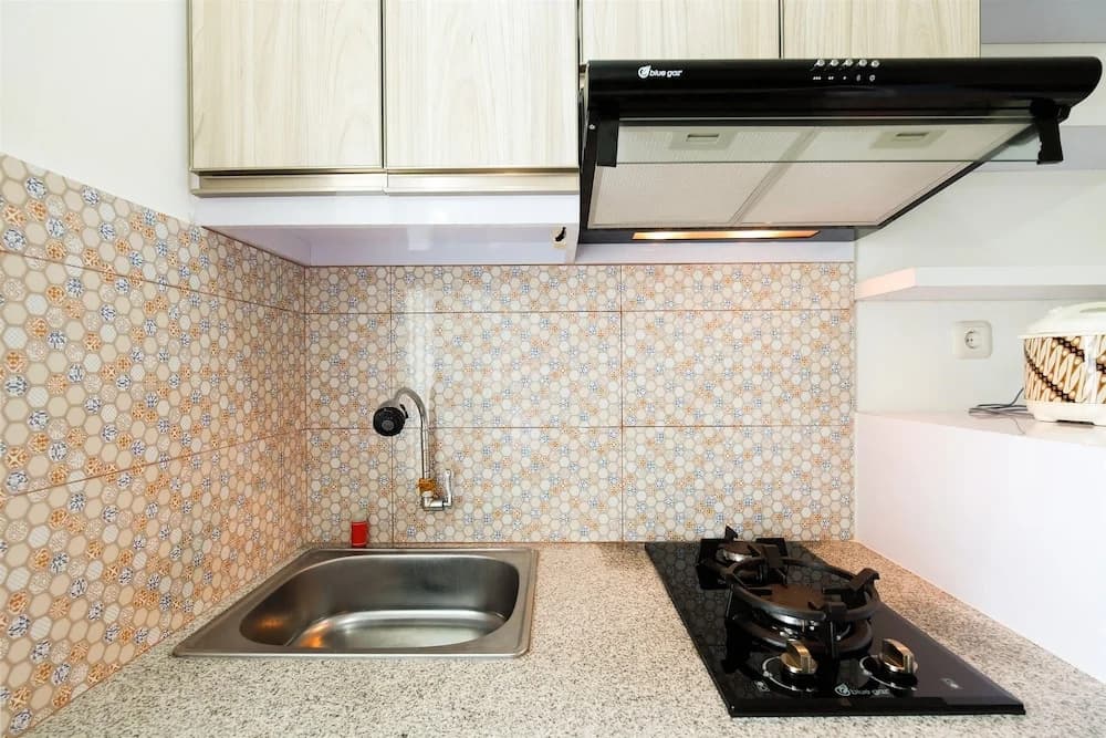 Comfy and Cozy Studio Bassura City Cipinang Apartment - photo 16