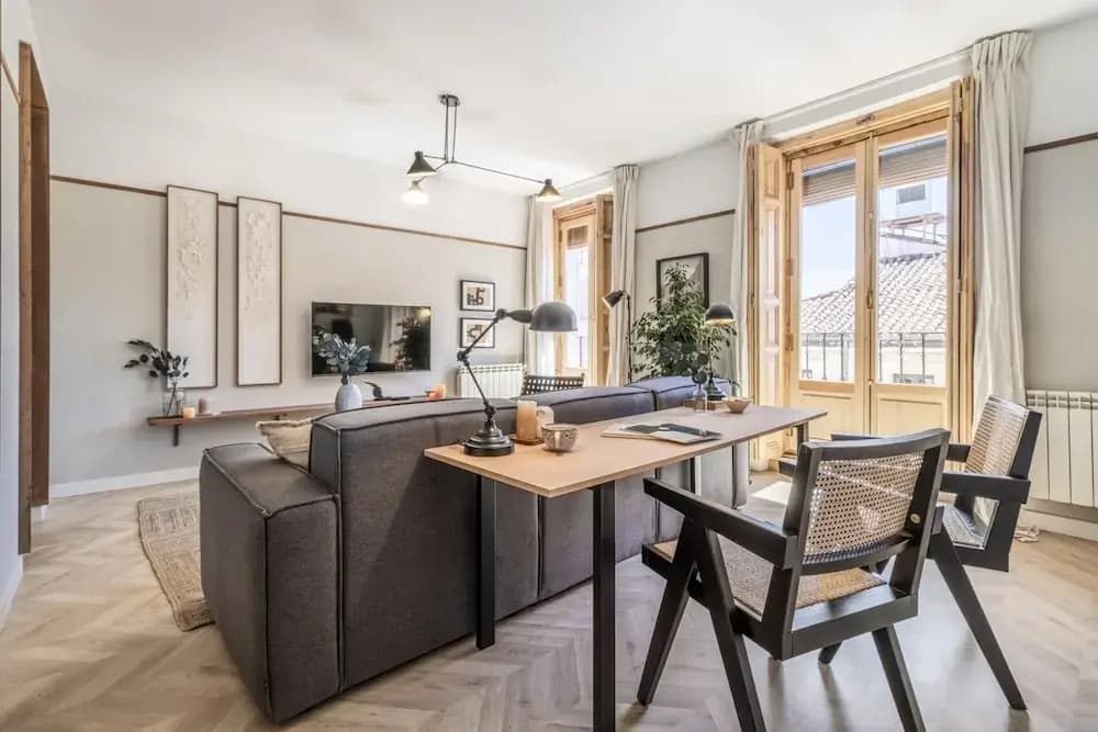 Ainsa - 4 Bedrooms in Malasa a - photo 1