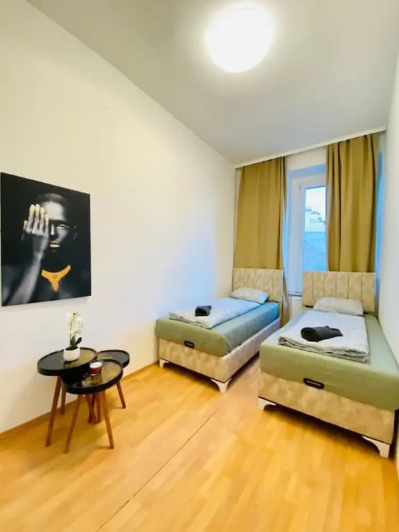 Rooms in Cozy 4BR Shared Apt Central - photo 43