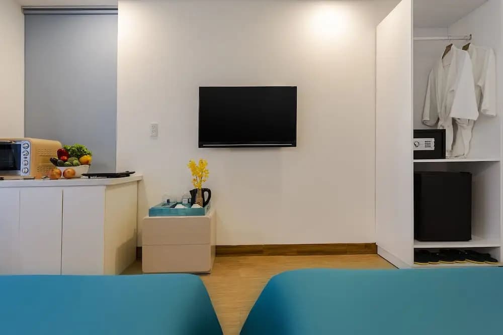 Lyn's Hotel & Apartment - photo 5