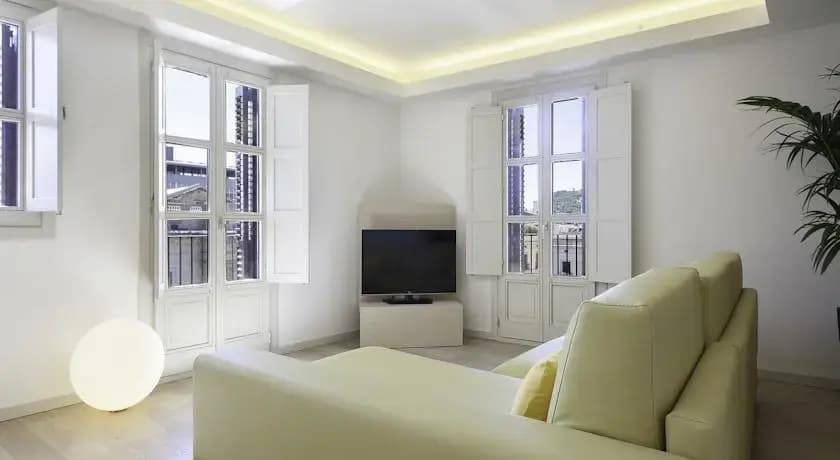 Friendly Rentals Bisbe - photo 2
