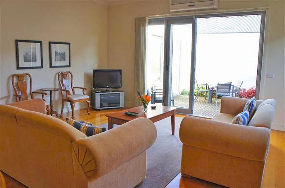 Balcombe Apartments - photo 7