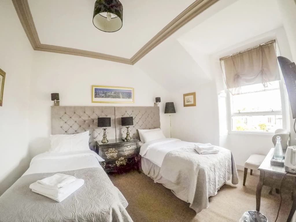 Allison House - photo 6
