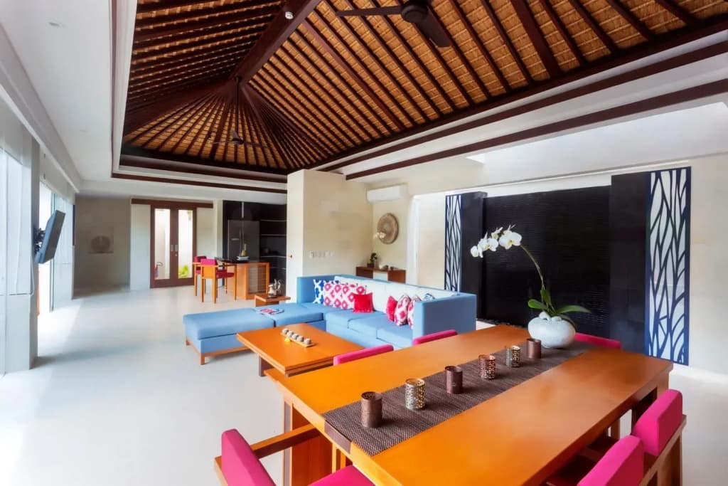Villa by the Beach - photo 3