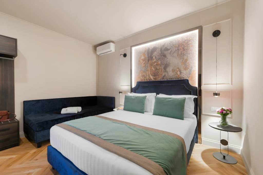 Hotel 77 Seventy-Seven - photo 41