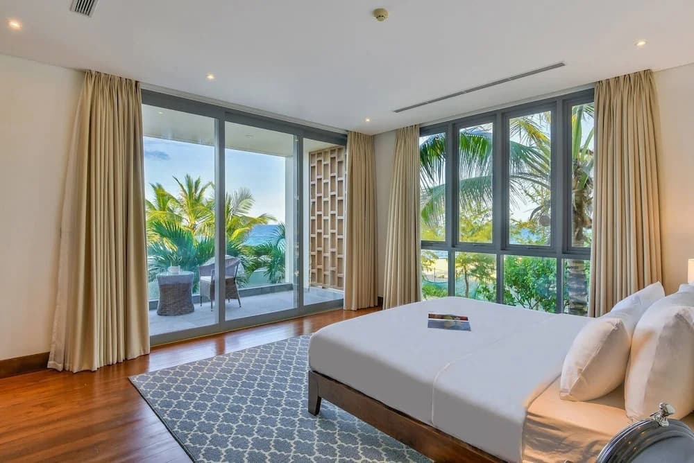Stunning Beachfront 6br Villa W Largest Pool - photo 21