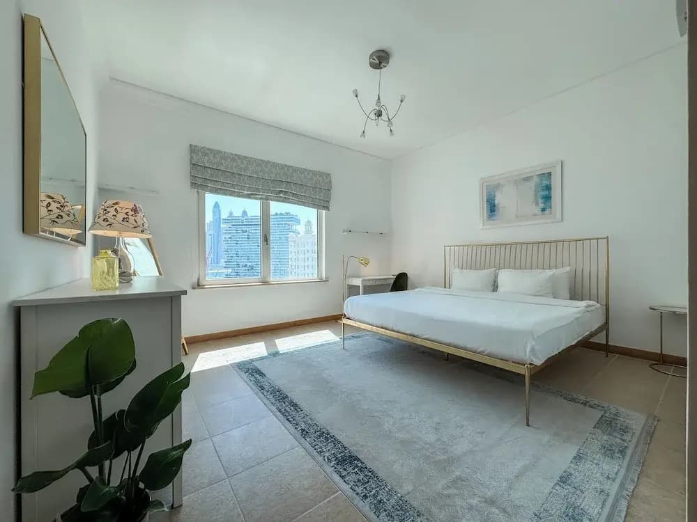 Upgraded 2BR Apartment at the Beach - photo 3