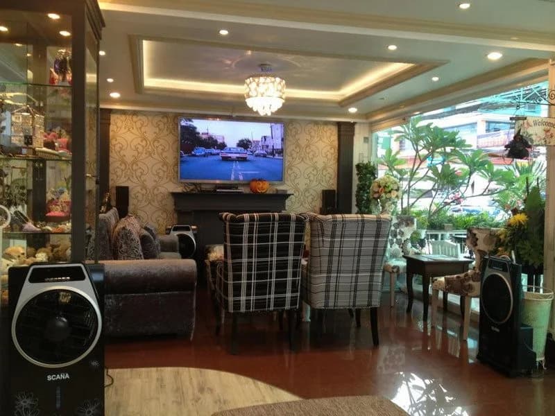 Green Hotel - photo 18