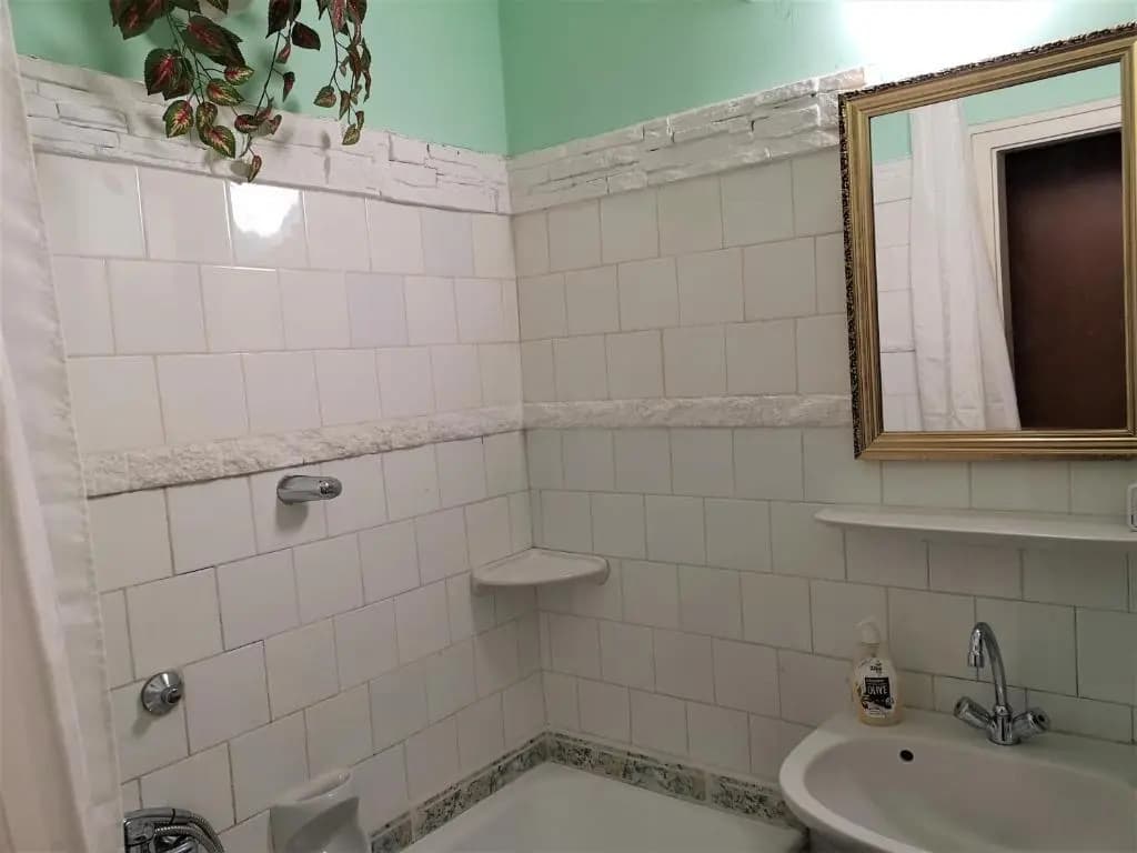 Locomotive Light Hostel  Apartments - photo 7