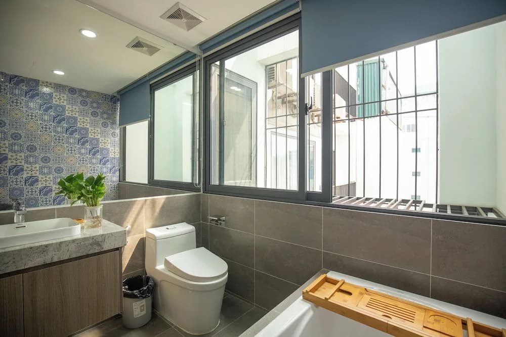 Westlake Emerald Suites - photo 10
