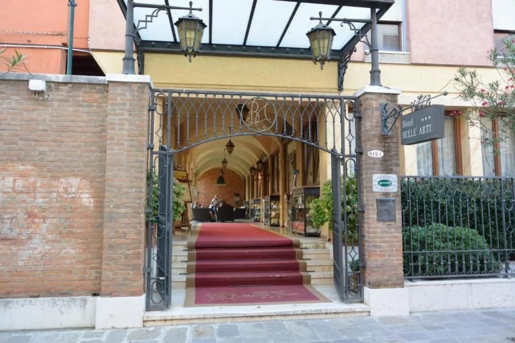 Belle Arti Hotel - photo 1