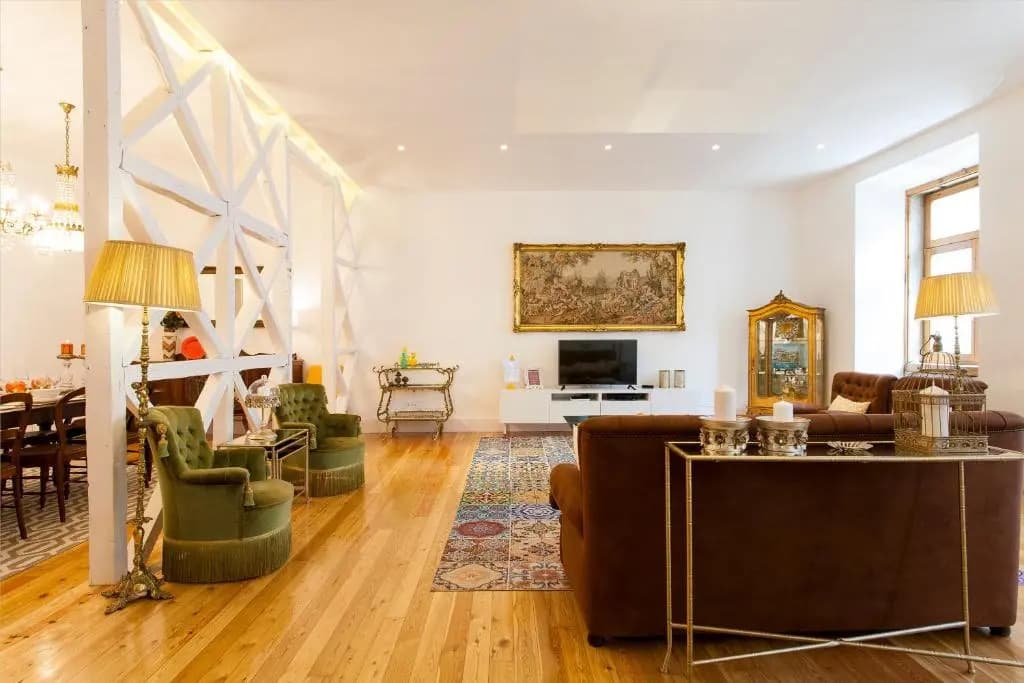 Chiado 4-Bedroom Flat - photo 2