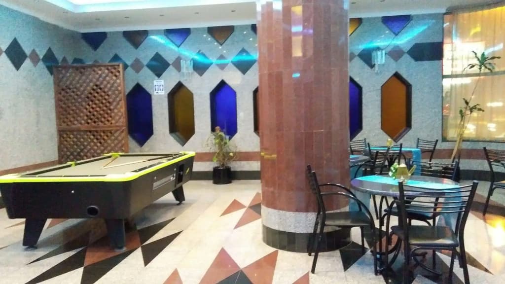Royal Crown Hotel & Suites - photo 7