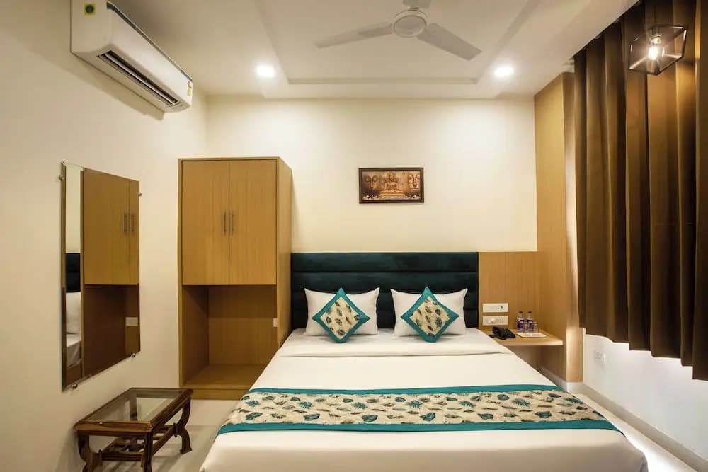 Hotel Triton Grand - photo 11