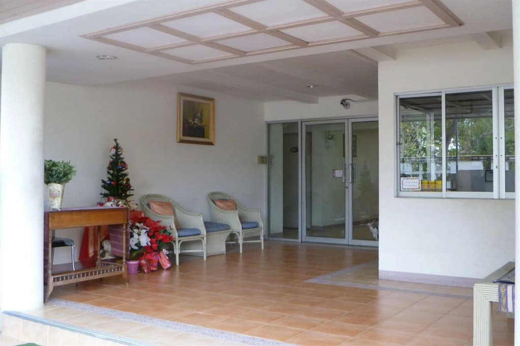 Thanapa Apartment - photo 6