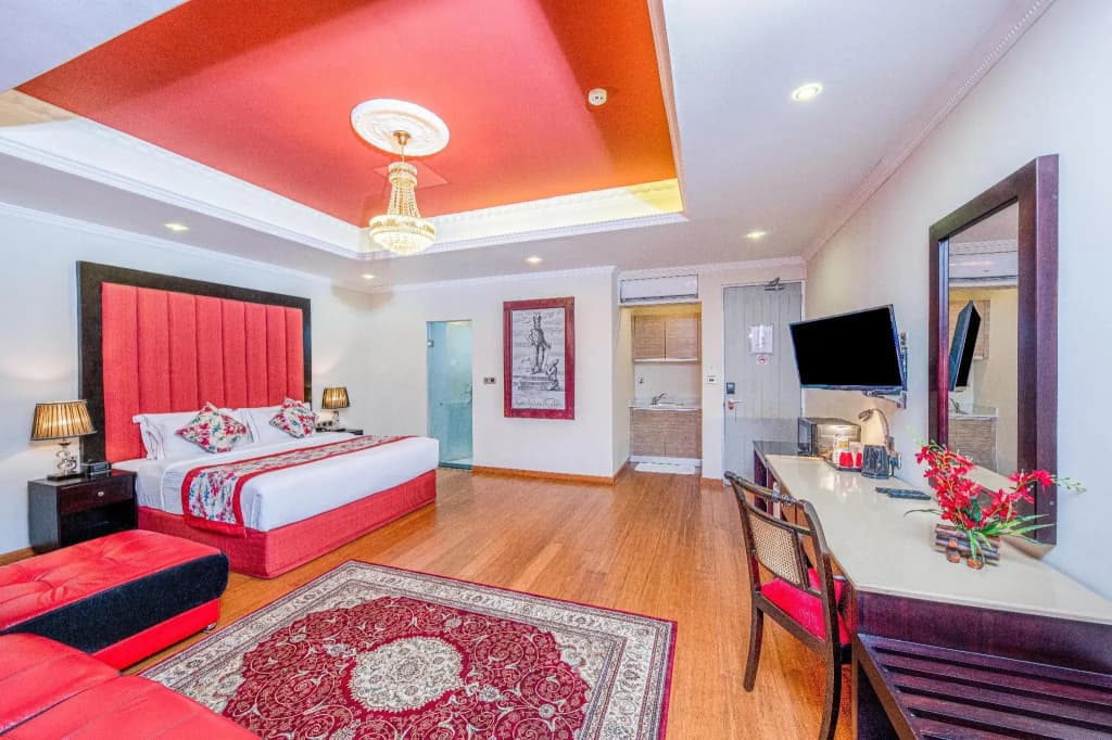 Earl's Red Colombo - photo 4