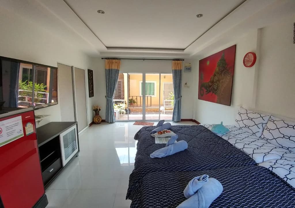 Koh Larn De Beach - photo 3