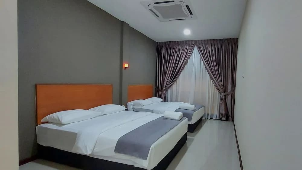 Hotel Maritime - photo 7