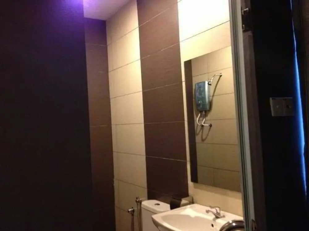 Hotel EST KL - photo 9