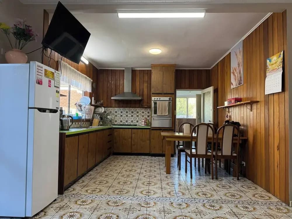 Charming 3 Bedroom Home Longer Stay Discount - photo 11