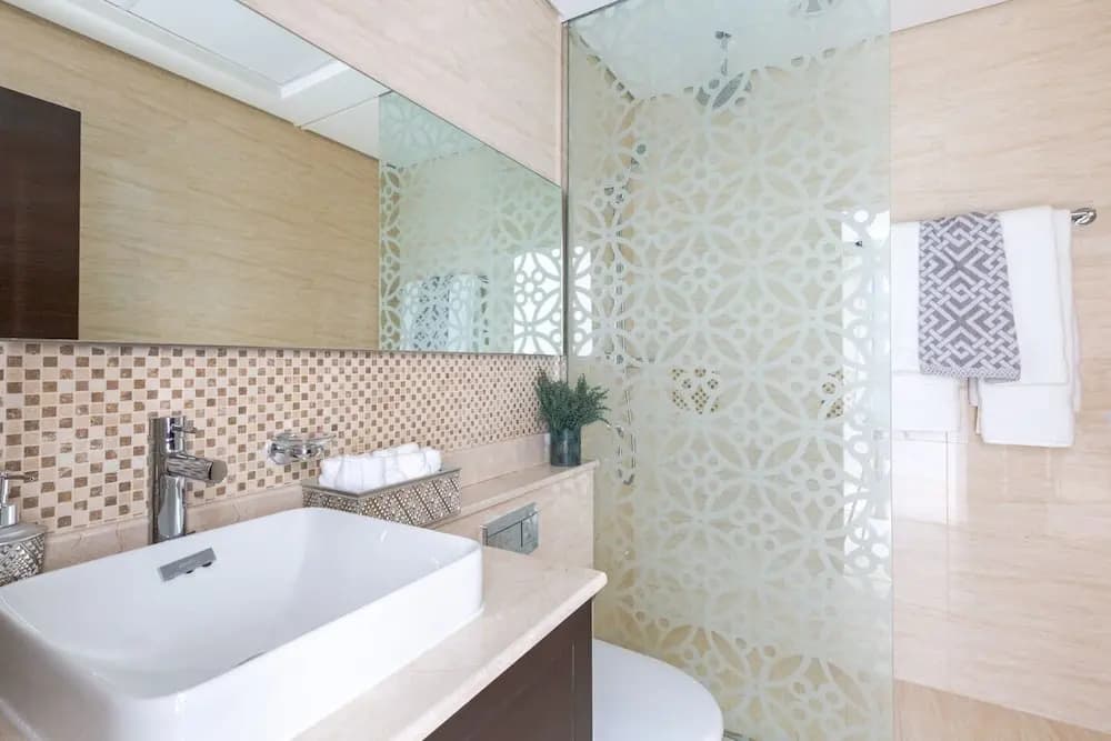 Superb & Incomparable 2BR With Study in the Heart of Downtown Dubai! - photo 9