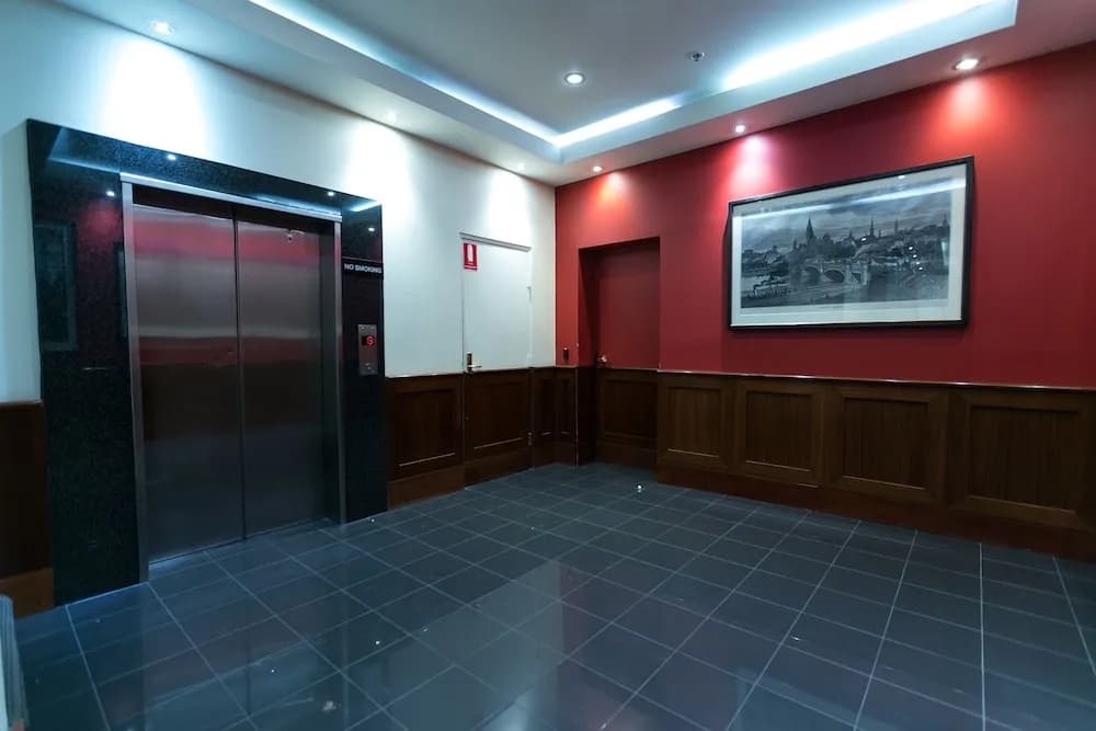 Flinders House - photo 8