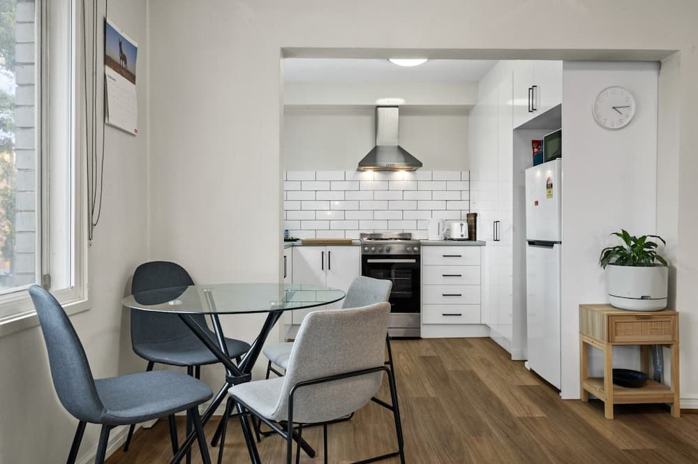 Convenient 2-bed Retreat in Flemington - photo 4