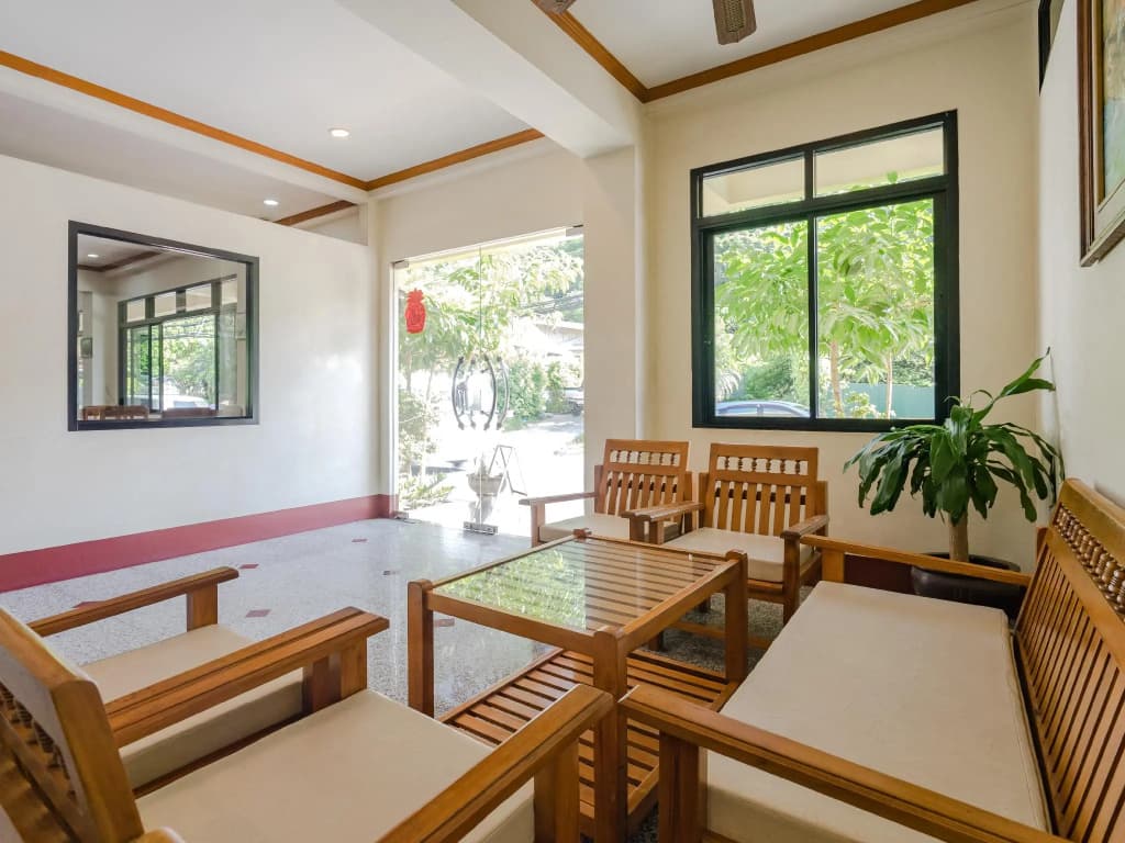 Kata View Guesthouse - photo 5