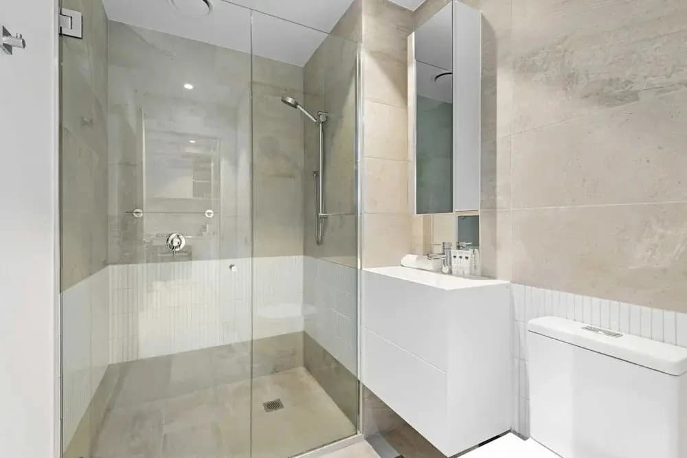 Charming 1-bed Apartment With a Balcony - photo 7