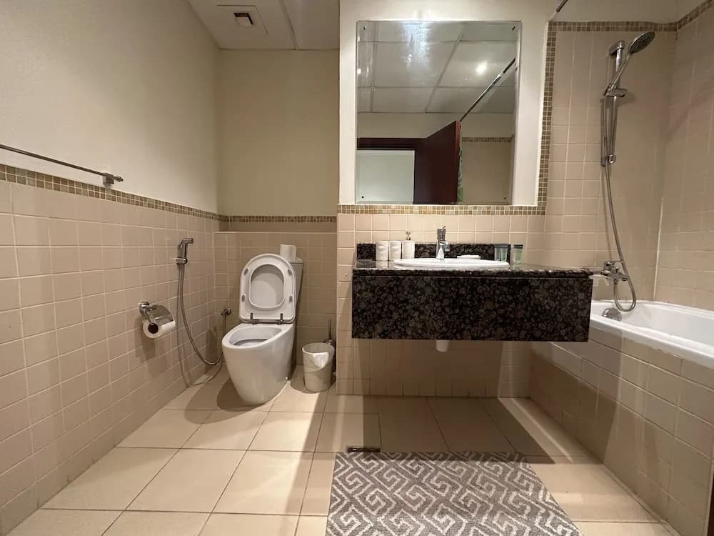 Manzil - Cozy 2BR Apt in JBR with Sea Views - photo 1