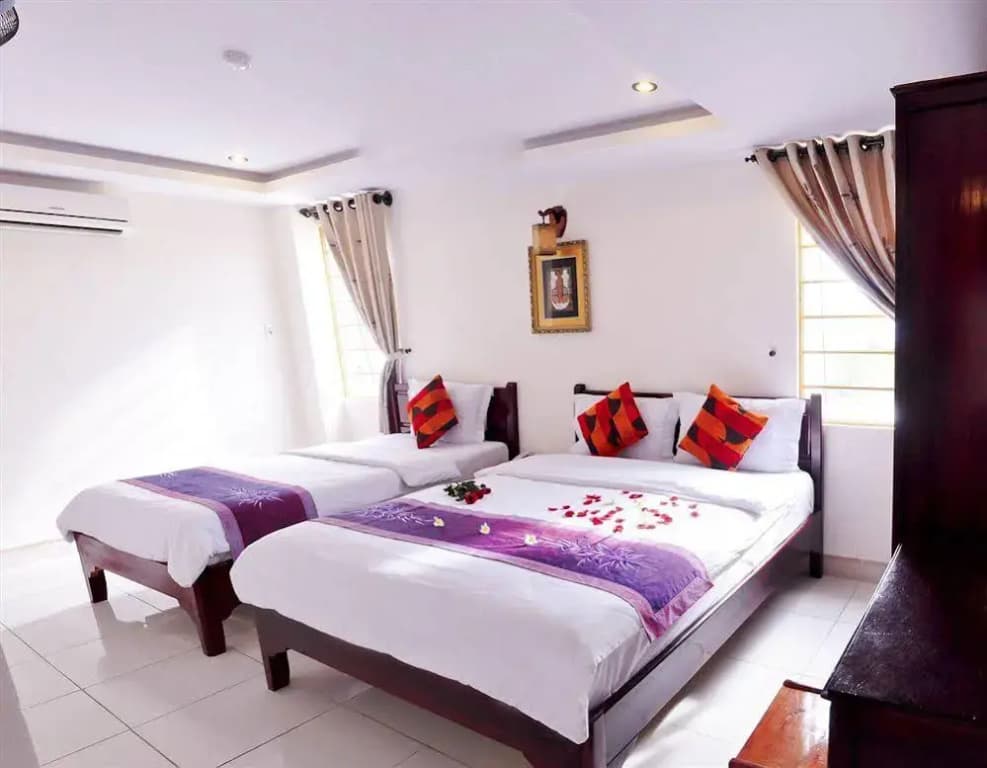 Champa Hotel - photo 2