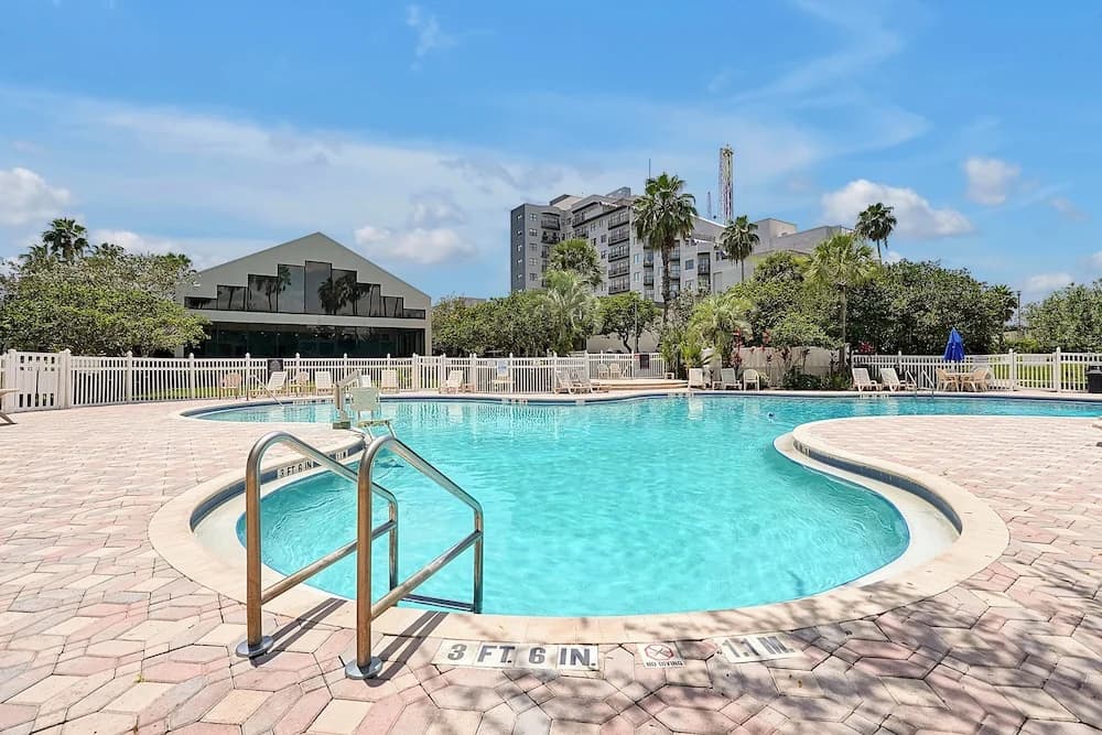 Premium Condos near Universal Studios - photo 18
