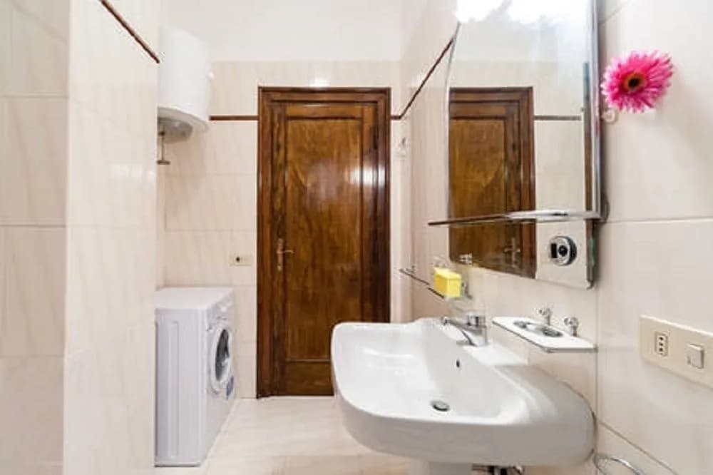 Holidays Apartment Colosseo - photo 9