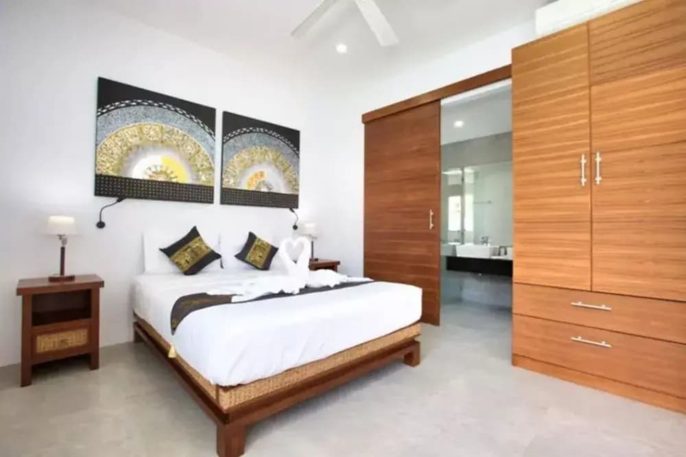 1 Bedroom Beautiful Beachfront Villa - photo 3
