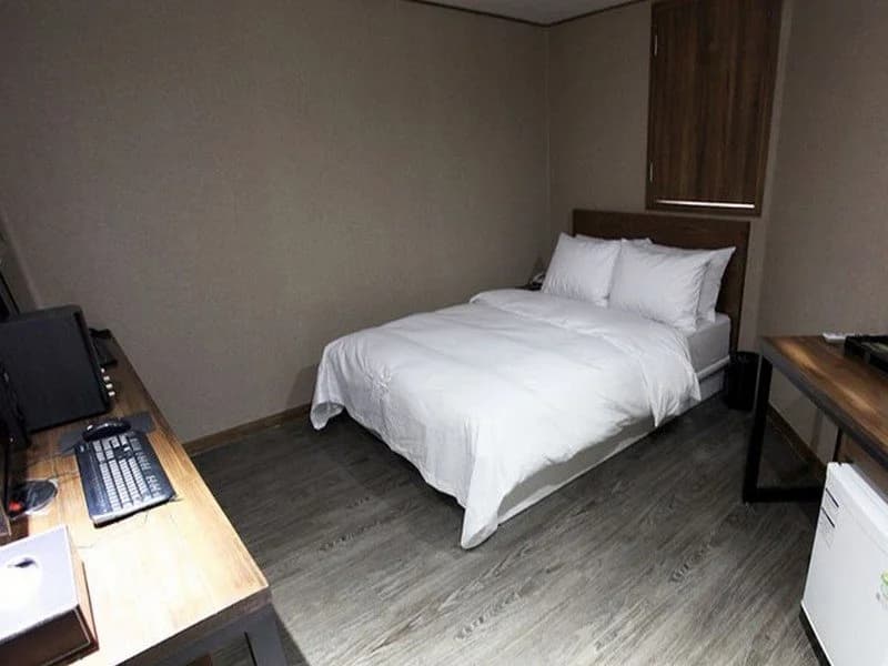 Cheonho Mong Hotel - photo 17