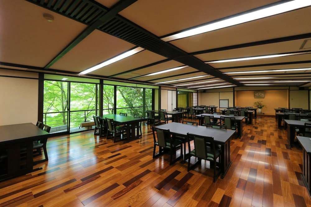 Momijiya Honkan Takao Sansou Ryokan - photo 6