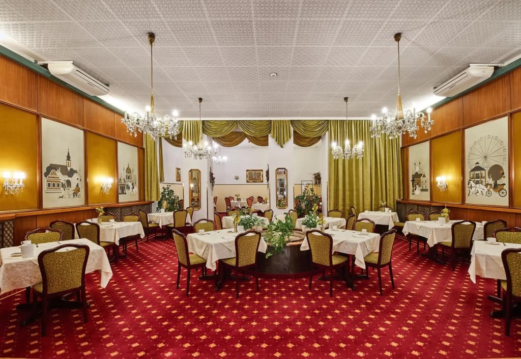 Hotel Austria - photo 19