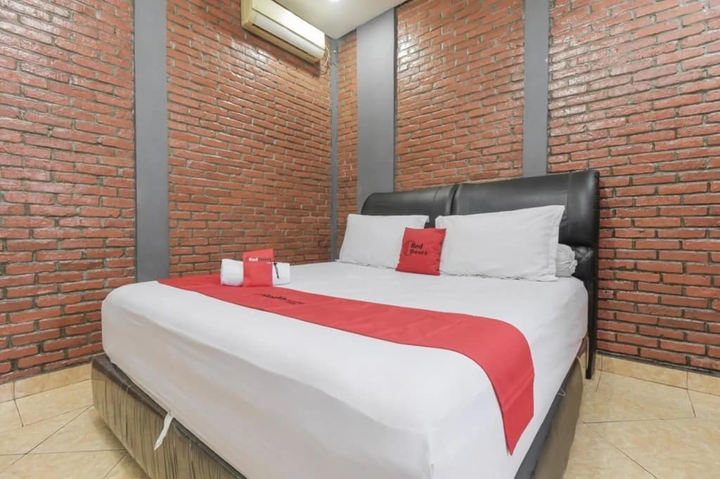 RedDoorz Plus @ Ampera Raya - photo 2