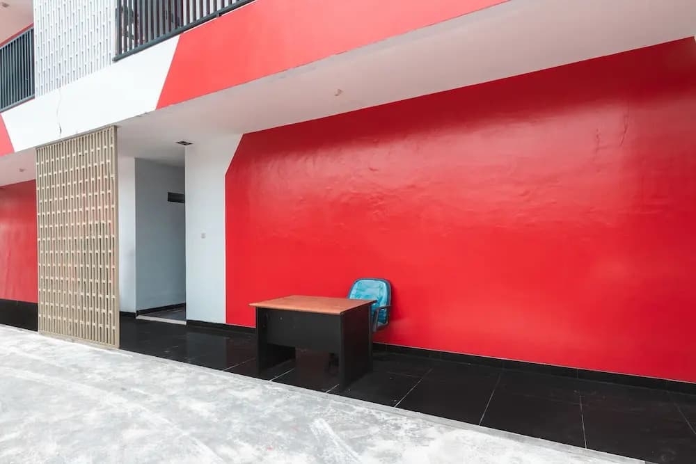 J&b Room Utan Kayu by OYO Rooms - photo 12