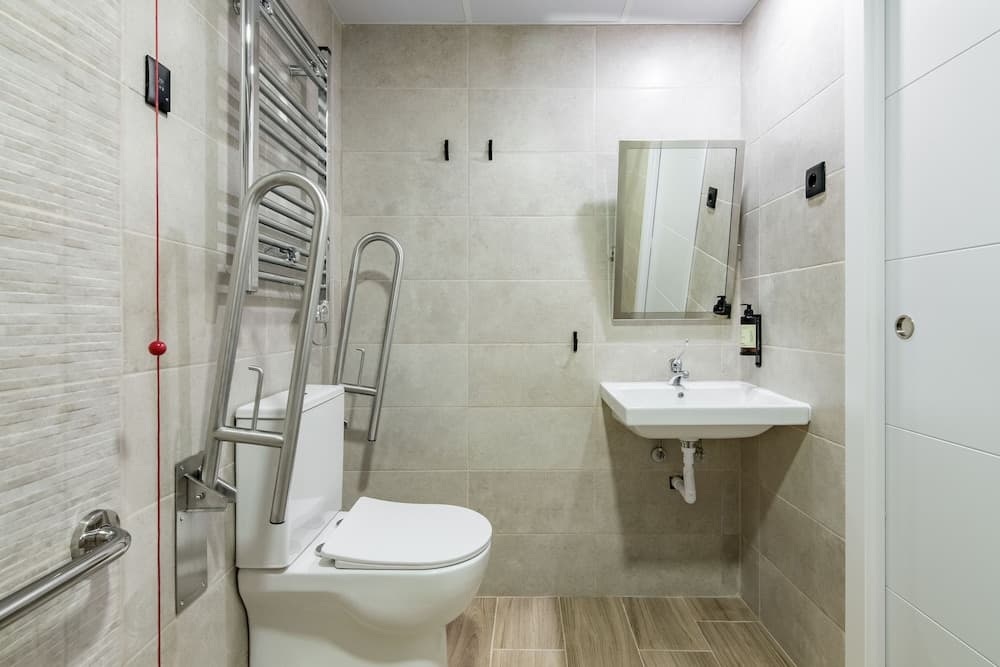The Madrid Studios by Charming - photo 33