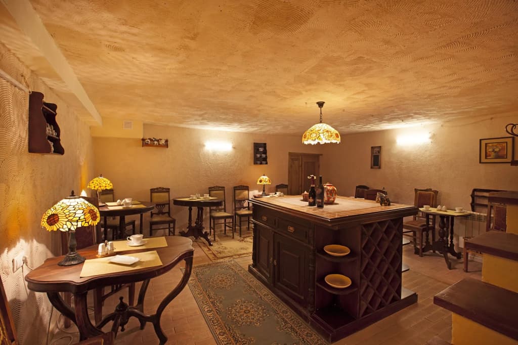 Caravan Hotel - photo 14