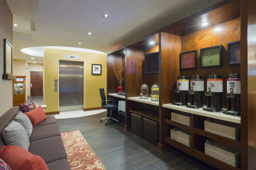 Hampton Inn Manhattan Seaport Financial District - photo 12