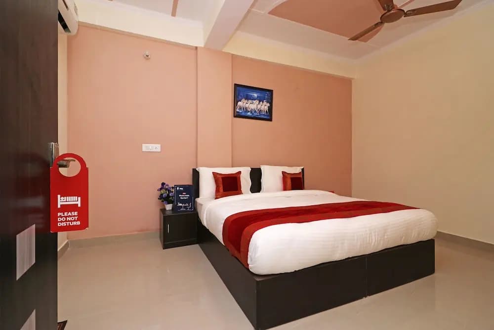 OYO 10032 Dwarka - photo 6