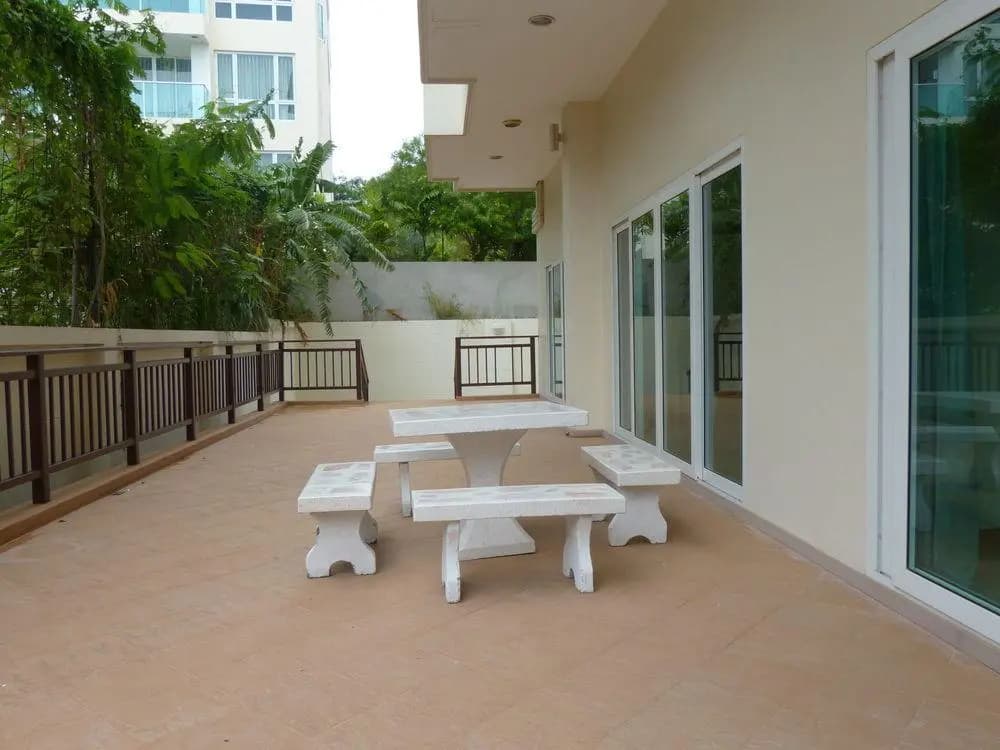 Emerald Palace Executive Residences - photo 21