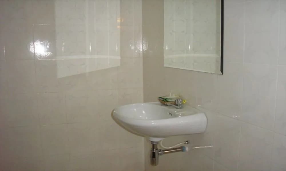F&B Siem Reap Hostel - photo 8